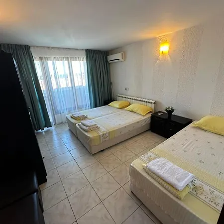 Maison d'hôtes стил Kiten (Burgas)